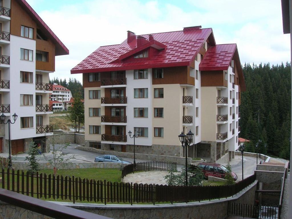 Апартамент В Лъки Спа Комплекс Apartment Pamporovo Bagian luar foto