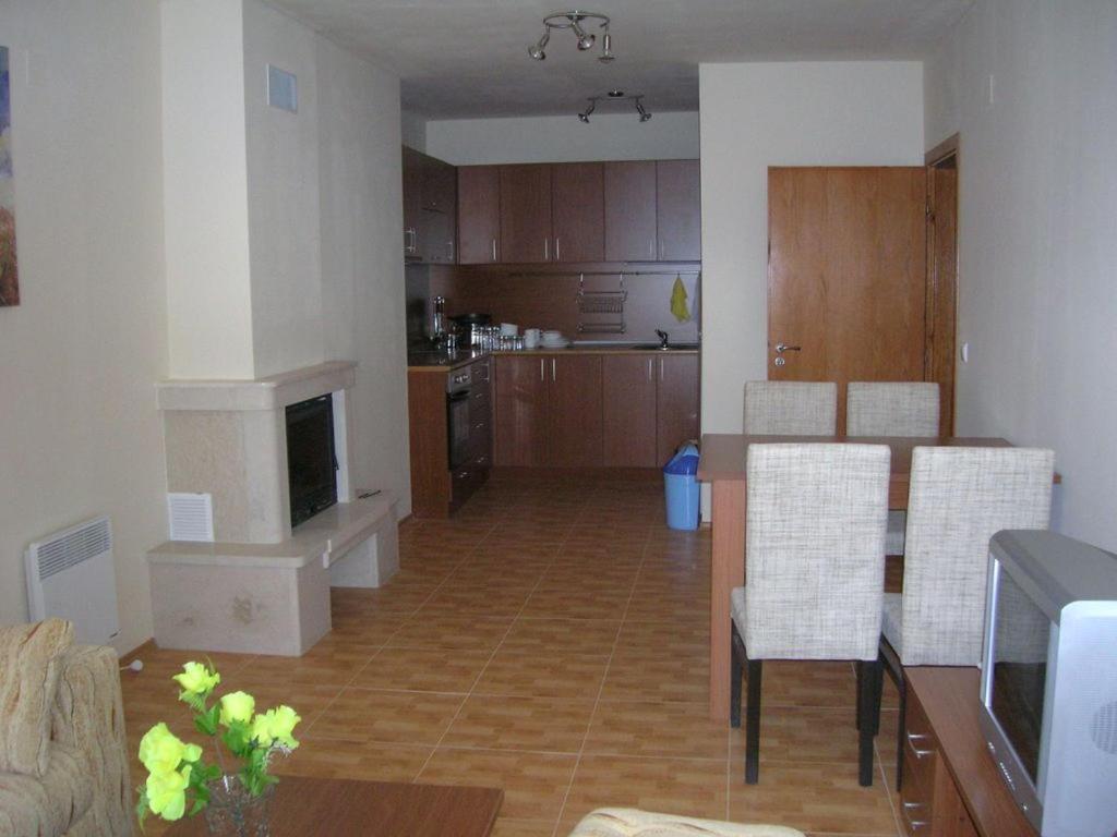 Апартамент В Лъки Спа Комплекс Apartment Pamporovo Bagian luar foto